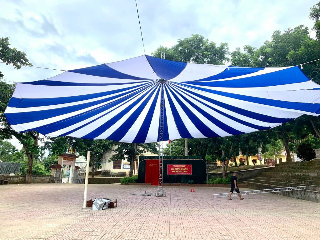 Dù che sự kiện đường kính 18m che nắng sân trường