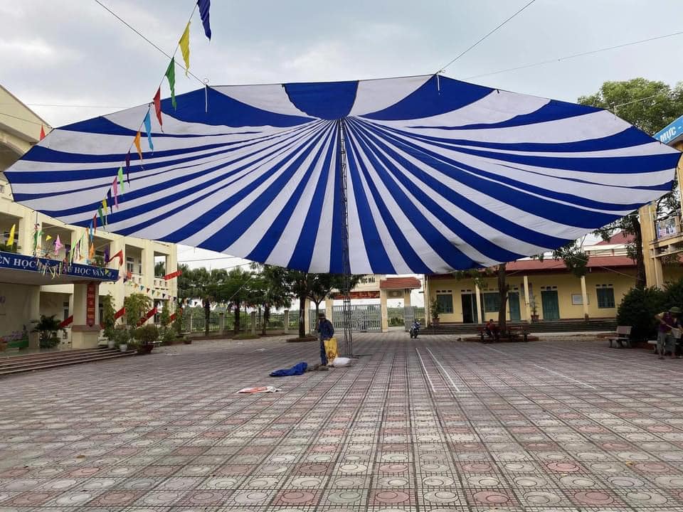 Dù che nắng sự kiện sân trường học ở Bắc Giang