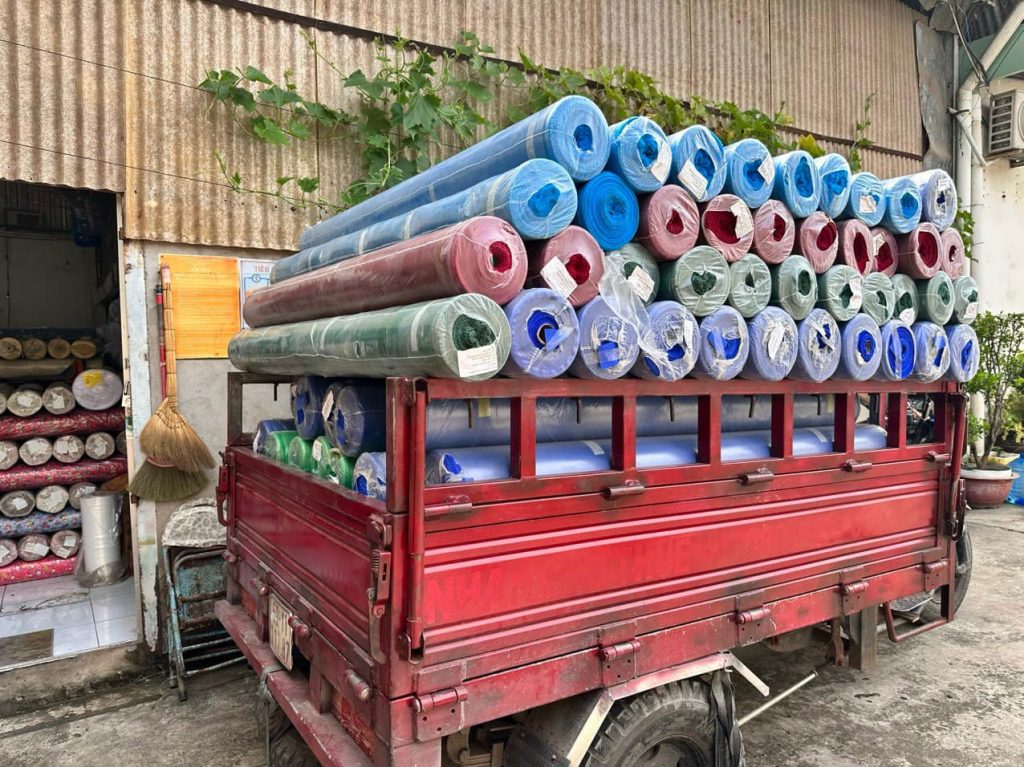 Xưởng cung cấp vải bạt dù che nắng mưa ngoài trời